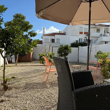 Apartment With Private Garden 2 Min Walk To The Strip *