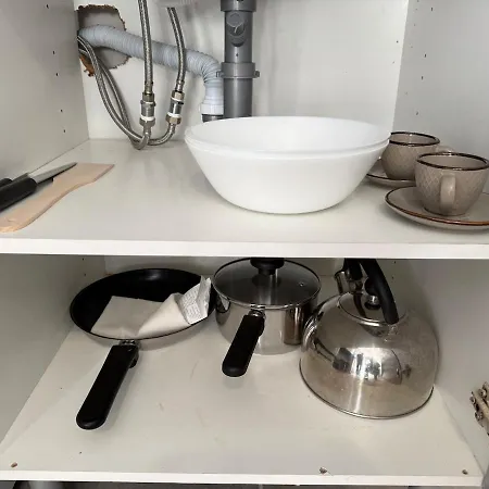 With Private Garden 2 Min Walk To The Strip Apartment *