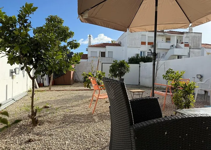 Apartment With Private Garden 2 Min Walk To The Strip *