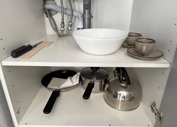 With Private Garden 2 Min Walk To The Strip Apartment *